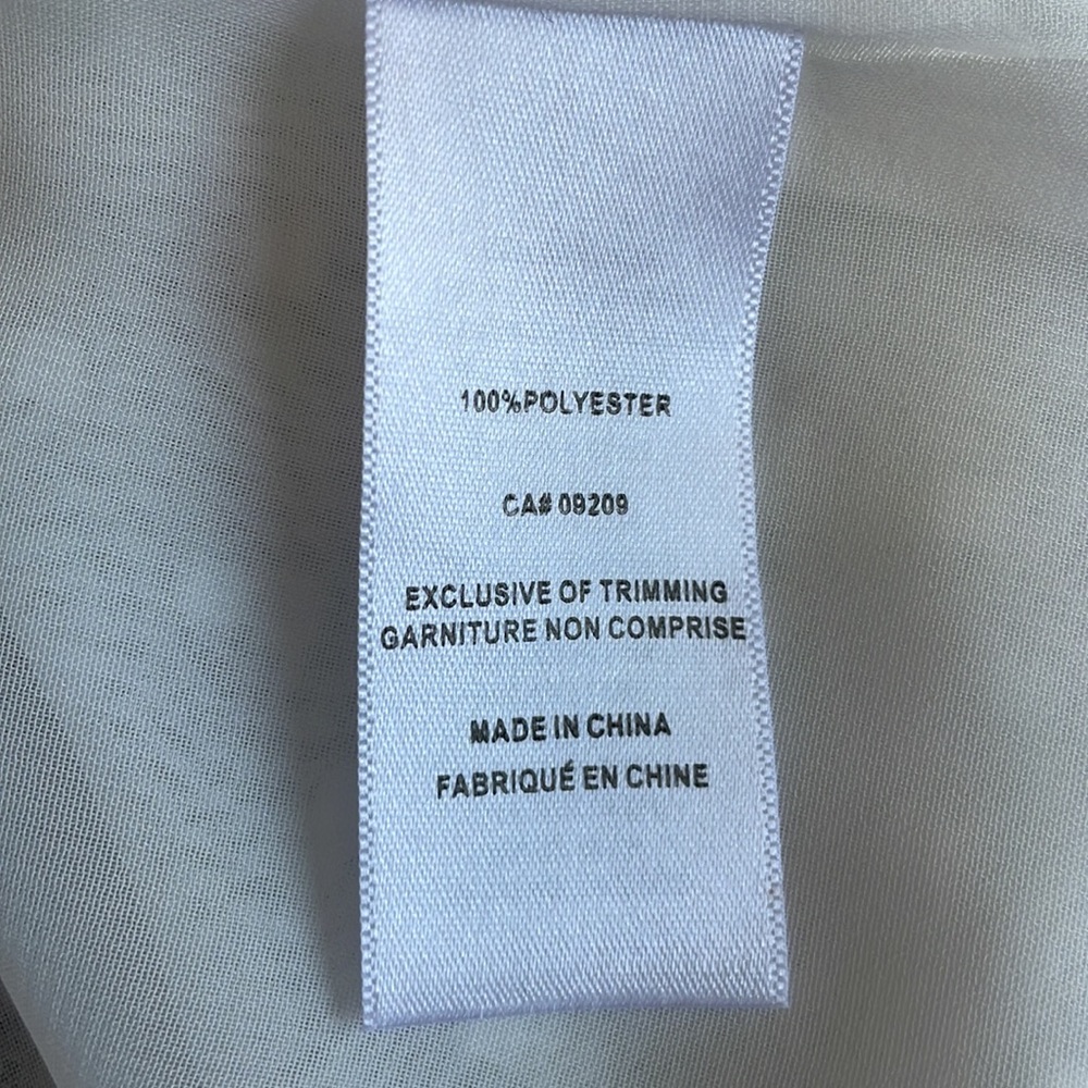 Cleo Petite White Swiss Dot Blouse NWT
♥️🛍️ - Picture 6 of 8